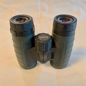 Bushnell binoculars, 10x28